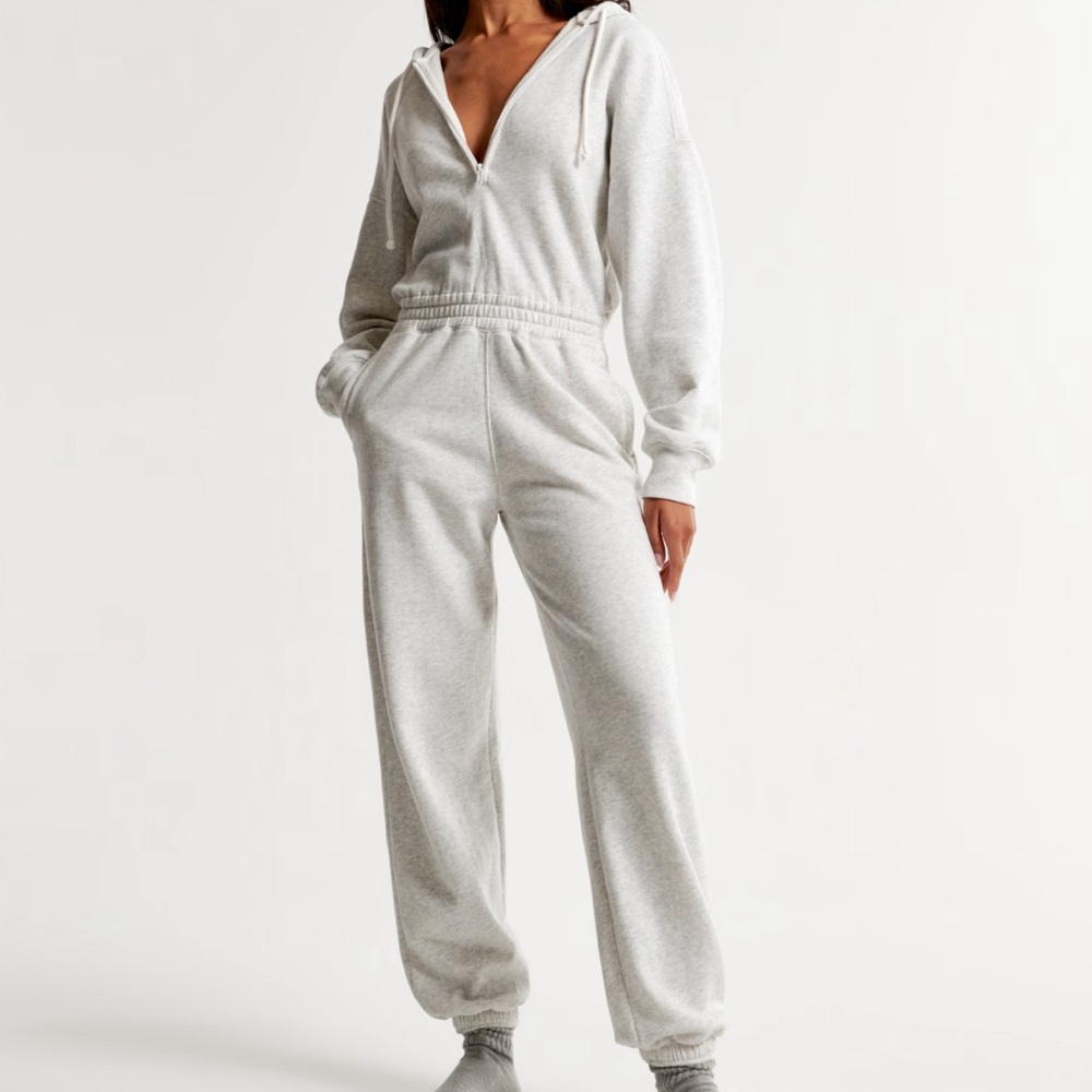Abercrombie & Fitch Gray Jumpsuit